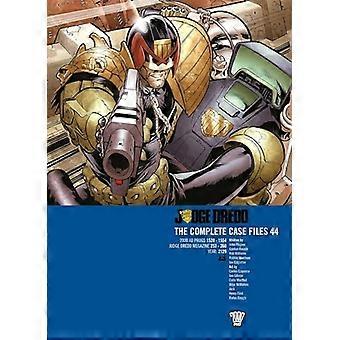 Tuomari Dredd: Täydelliset asiakirja-aineistot 44