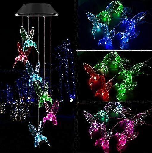 Fargeskiftende solvind klokker utendørs