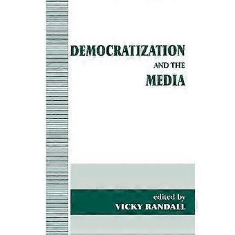 Demokratyzacja i media