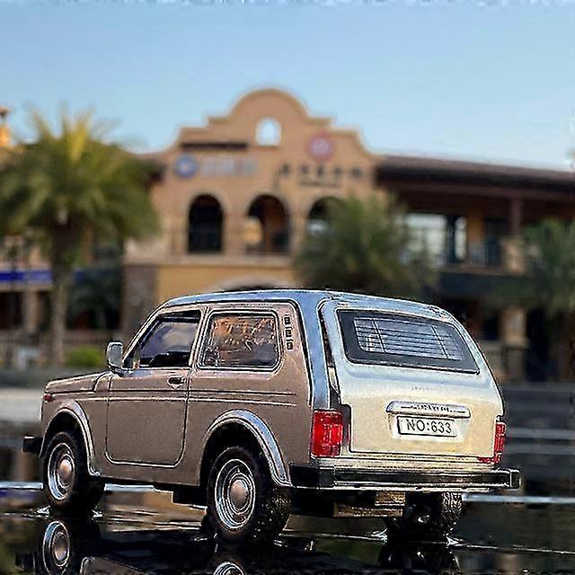 1/32 Russian Alloy Model Car Suitable for Certain Brand Toy Diecasts with Music Light Features for Kids