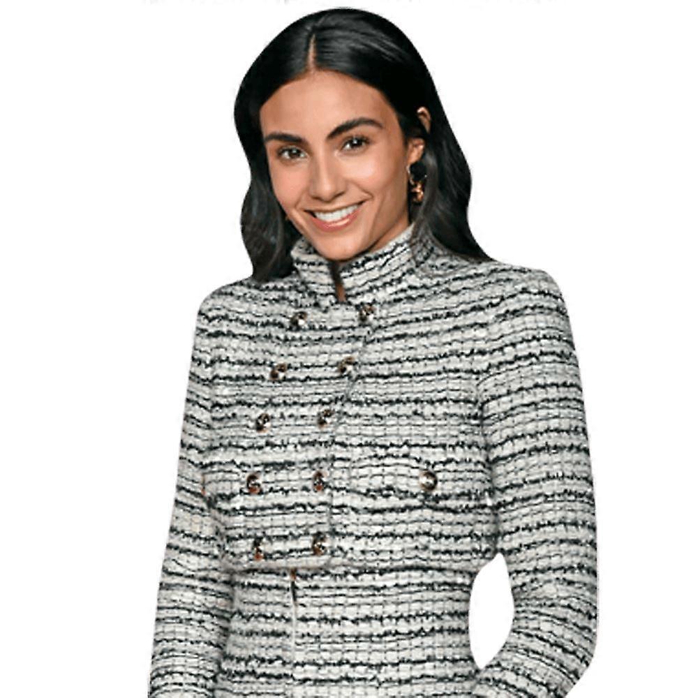 Aiysha Hart (cappotto) mezzo corpo buddy ritaglio