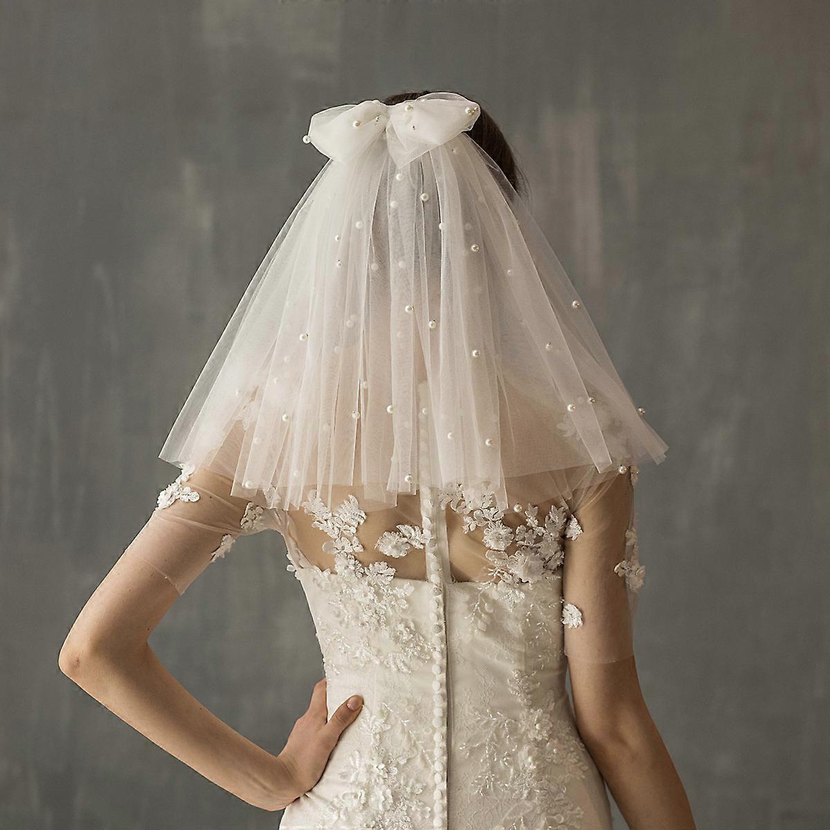 Charming bridal veil, short, two-layer, white pearl ceremony photo headpiece