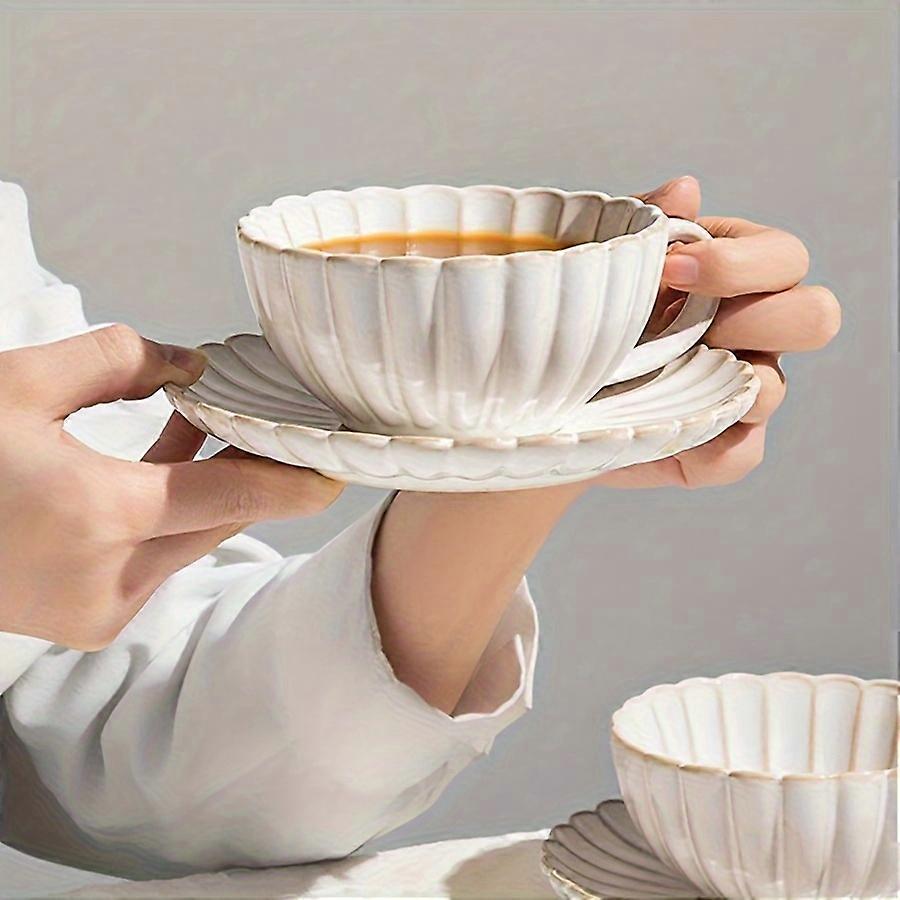 Timeless Classic Teacup & Saucer Set - Savor Aesthetically Pleasing Beverages - Ideal for Breakfast, Tea Parties & Gardens - Perfect Year-Round Drinkw