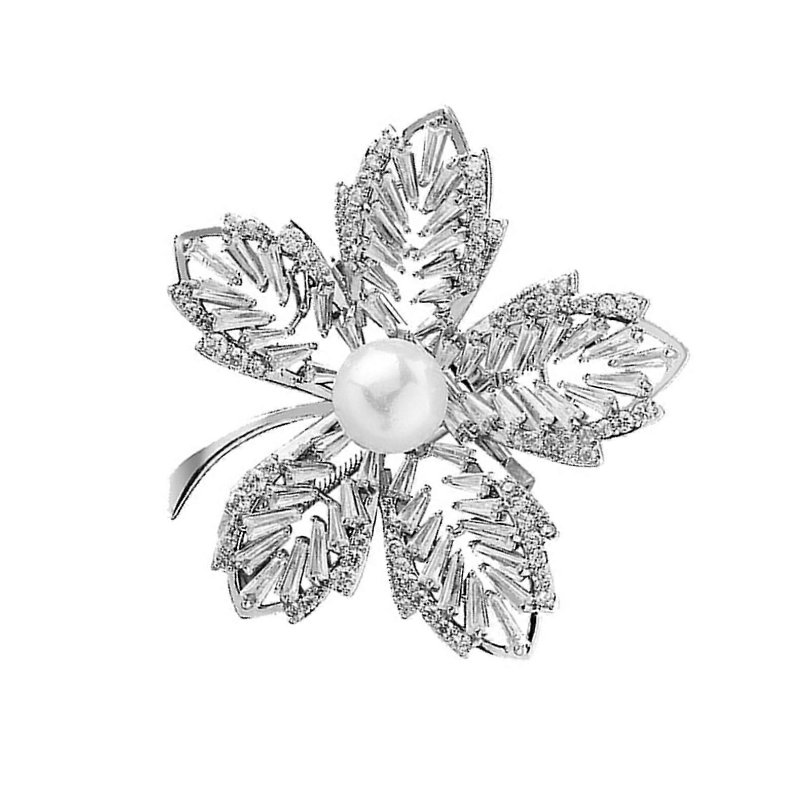 Multipurpose brooch with maple leaf design featuring crystals and beads, an accent accessory for elegant and graceful style looks. Ref: 8300