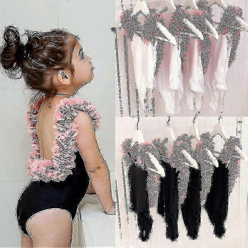 Conjuntos de biquíni combinando para mãe e filha.