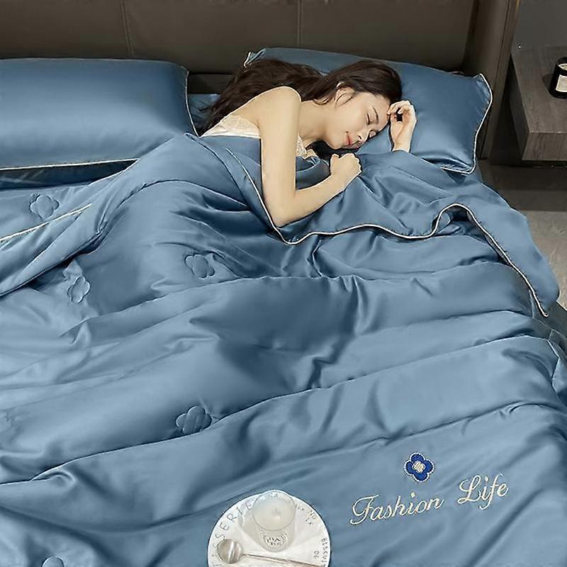 Ice Silk Summer Quilt Air-conditioning Quilt Summer Cool Quilt Machine Washable Bedroom Dormitory Thin Quilt