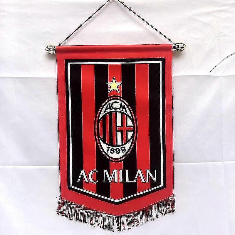 Bandeira pendurada nos cinco cantos dos fãs do clube QIZ214