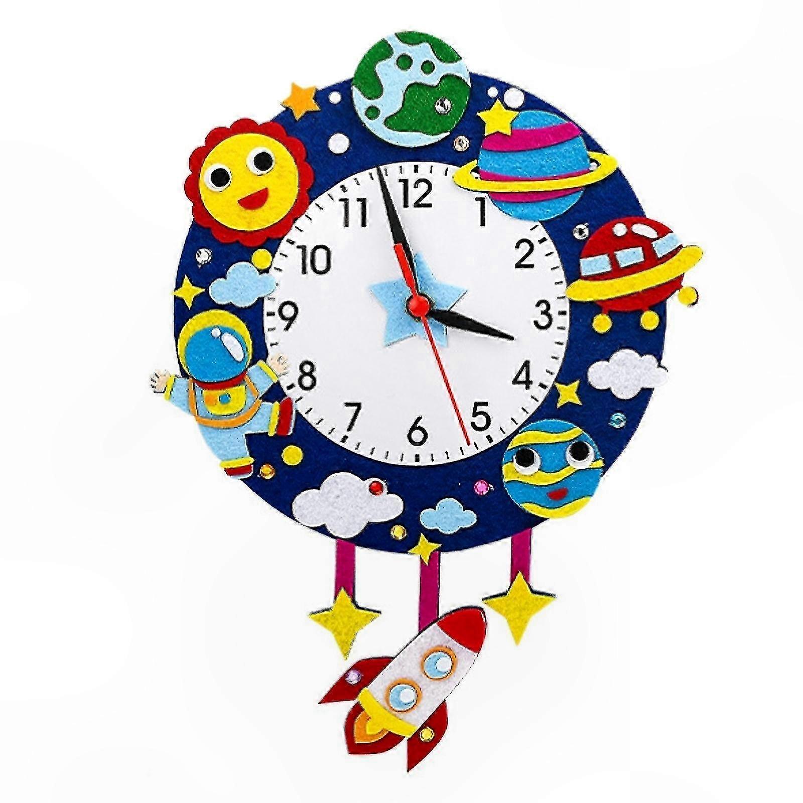 Kids DIY Eonal Clock Cartoon Christmas Ornament Random Design Style Teaching Tool for Children
