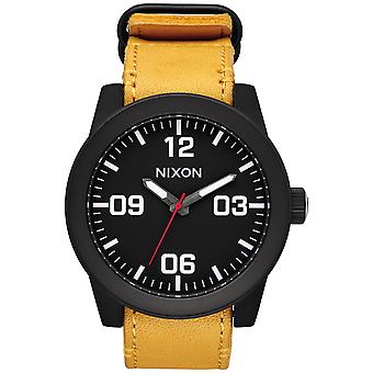 Nixon corporal reloj para Hombre Analógico de Cuarzo con brazalete de Piel de vaca A2432448