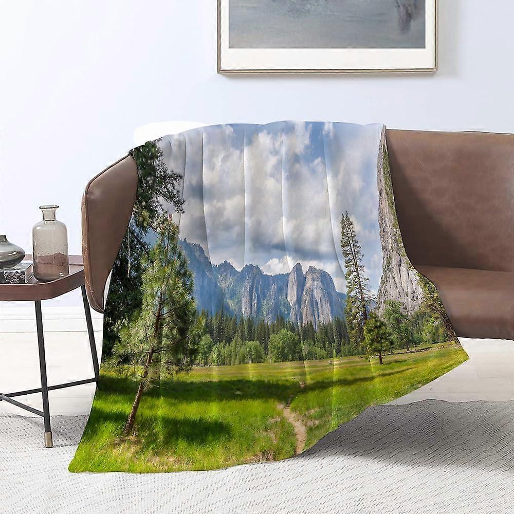 cobertores de flanela, prados do vale de Yosemite com árvores nuvens fofas Cliff atração turística imagem, mantas para sofá cobertor fofo cama jogar f, quarto,