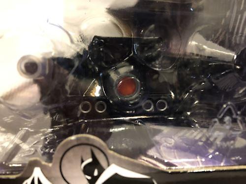 JADA TOYS, BATMOBILE Trumble Camo avec BATMAN, échelle 1/24, JAD98543