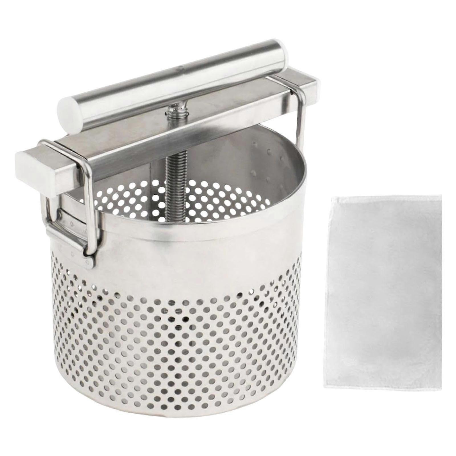 Efficient Manual Dehydration Tool for Vegetables and Fruit Juices Extraction Stainless Steel Construction for Home Use Multicolor