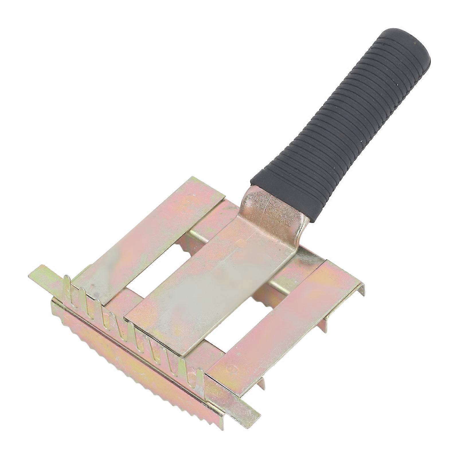 Peigne en métal doré pour soulager les démangeaisons des chevaux, bovins et ovins.