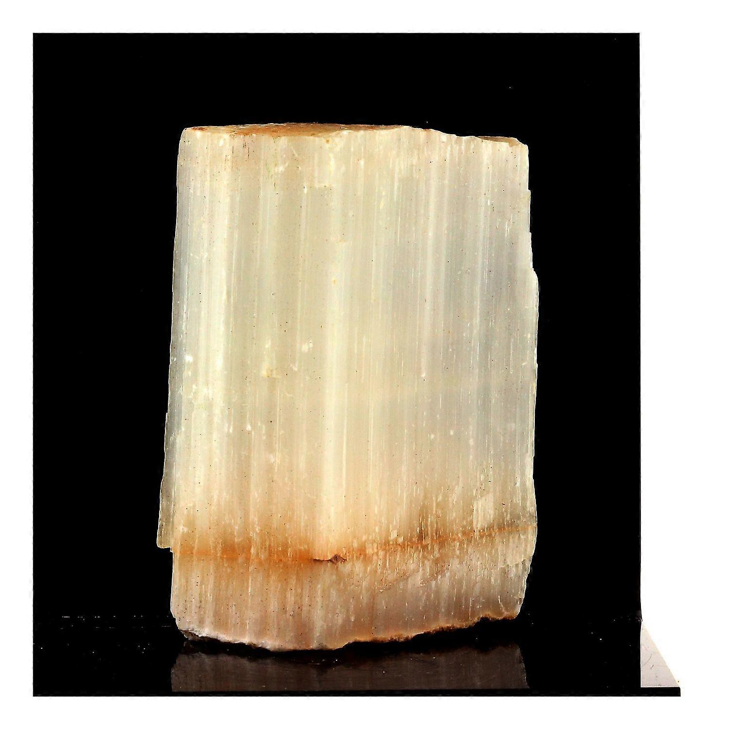 Gypsum 761.40 carats
