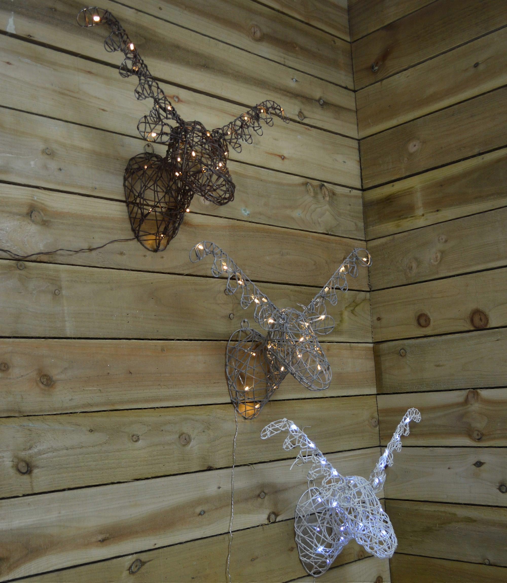 Pre-lit Wall Hanging Wicker Reindeer / Stags Head Decoration With Timer