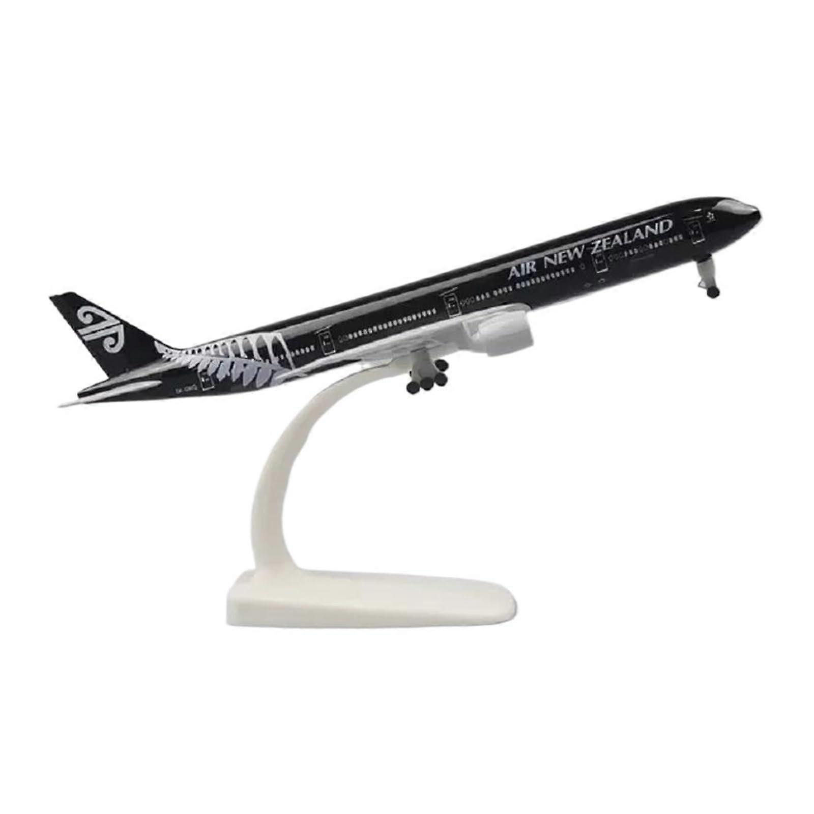 Play Aircraft 20 cm For B777 Zealand Boeing 777 Aircraft Model Made of DieCast Alloy Metal With Landing Gear, Static Ornament Toy Miniature Model