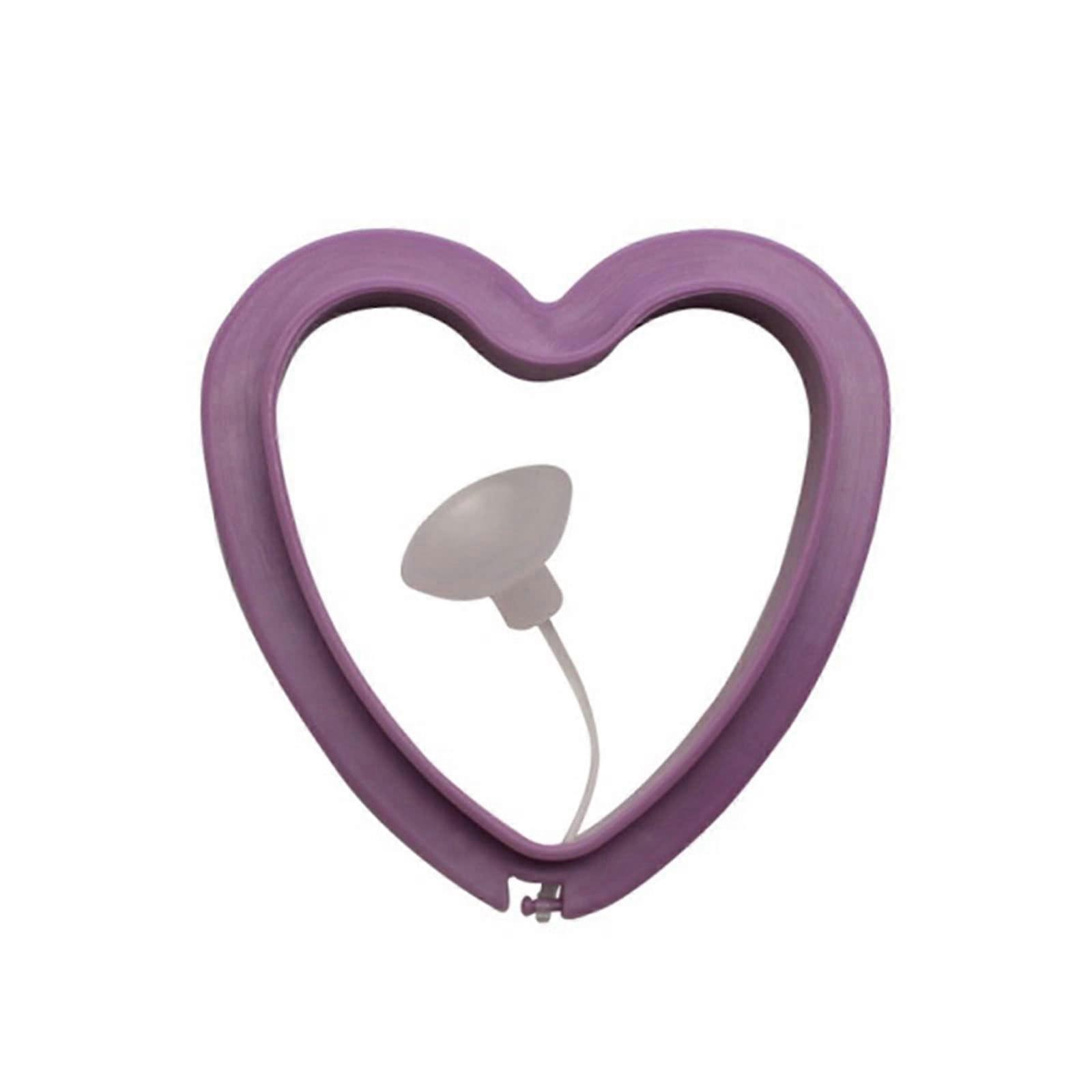 Fish Feeding Ring Floating Feeder with Suction Cup Heart Shape Prevents Water Pollution