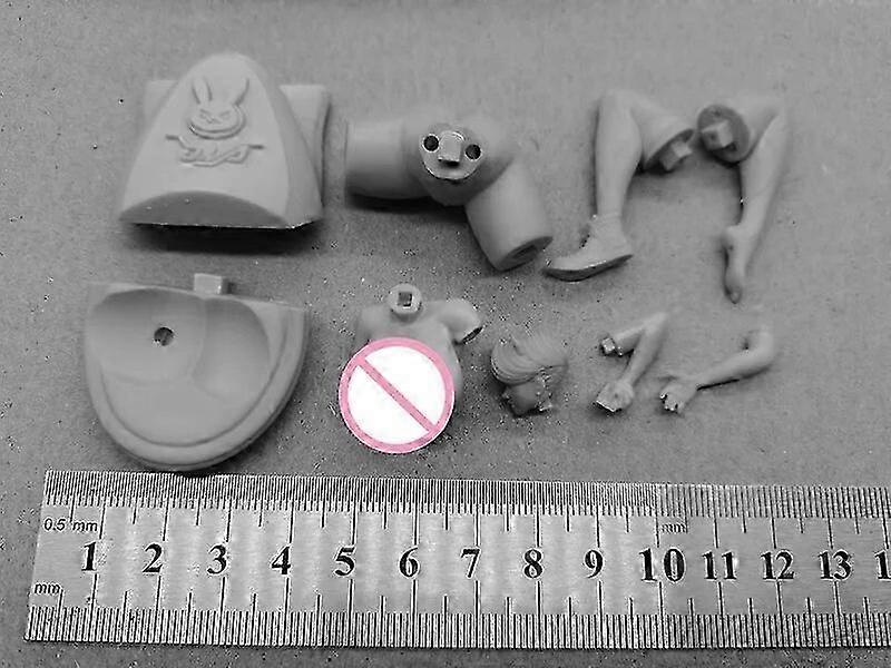 Resin Figure Boy Toys Die-casting Minis 1/24 Scale Telephone Girl Model Building Kits Unassembled Unpainted Hobby Diorama