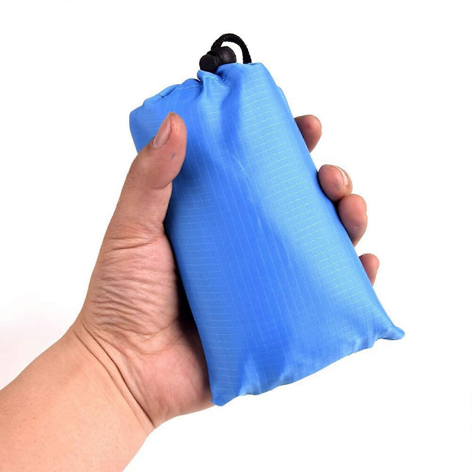 Extra Large Waterproof Picnic Blanket 200x210 cm Blue Foldable Outdoor Mat for Family Picnics Park Beach Easy Clean
