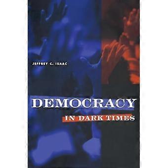 Democracia en tiempos oscuros