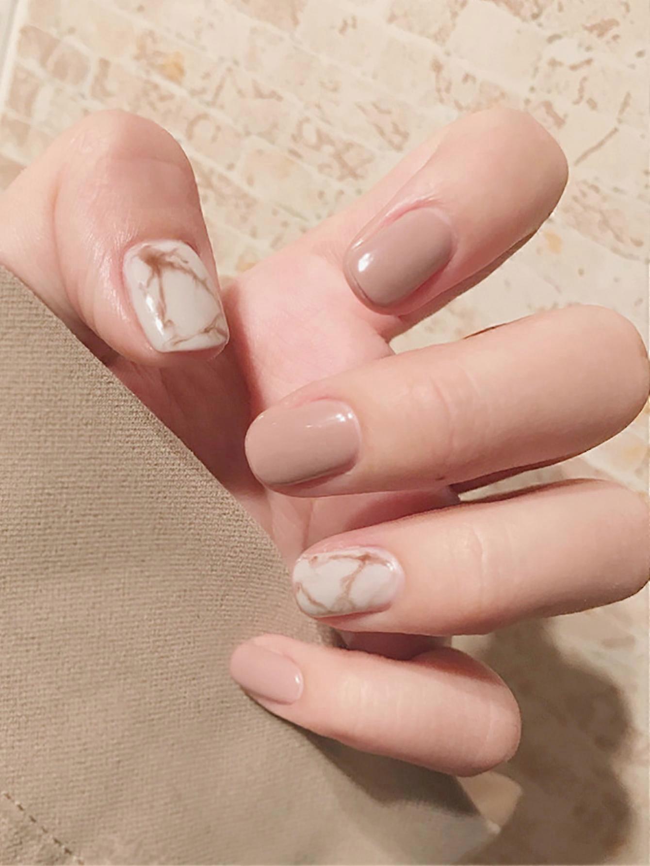 Light Khaki Shading Short False Nails Sweet & Charming Reusable False Nails