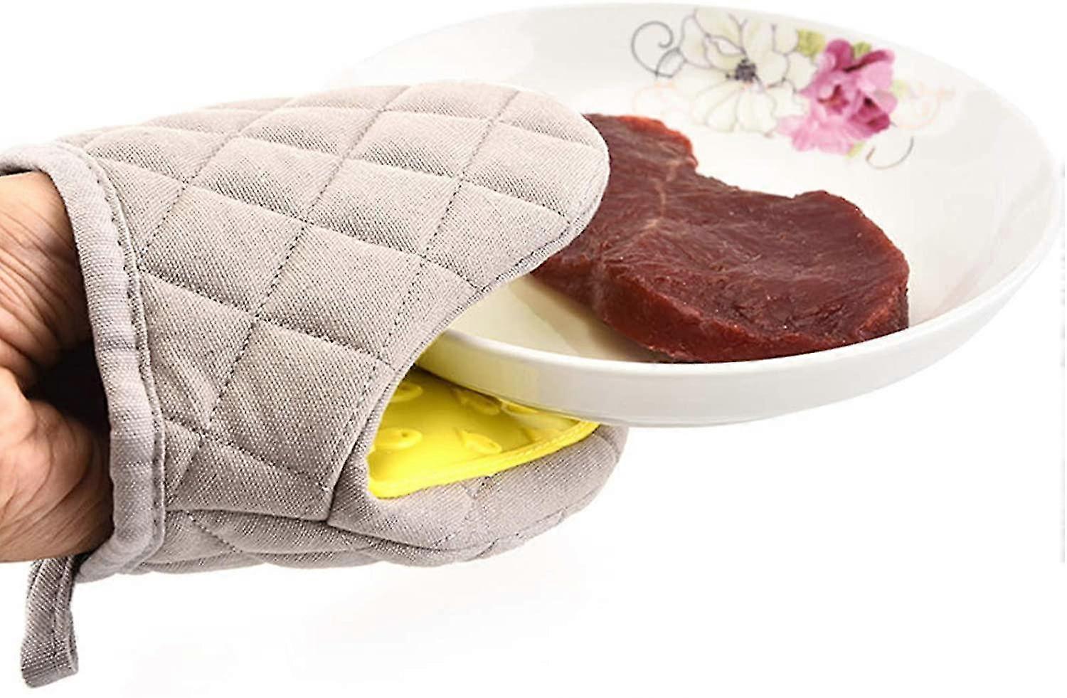 A Pair Oven Mitts Heat Insulation