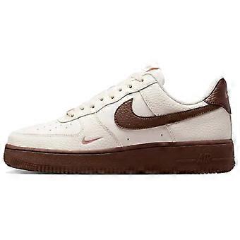 Nike Air Force 1 Atmungsaktive Low-Top-Skateboardschuhe für Damen, Ecru, IM3378-122
