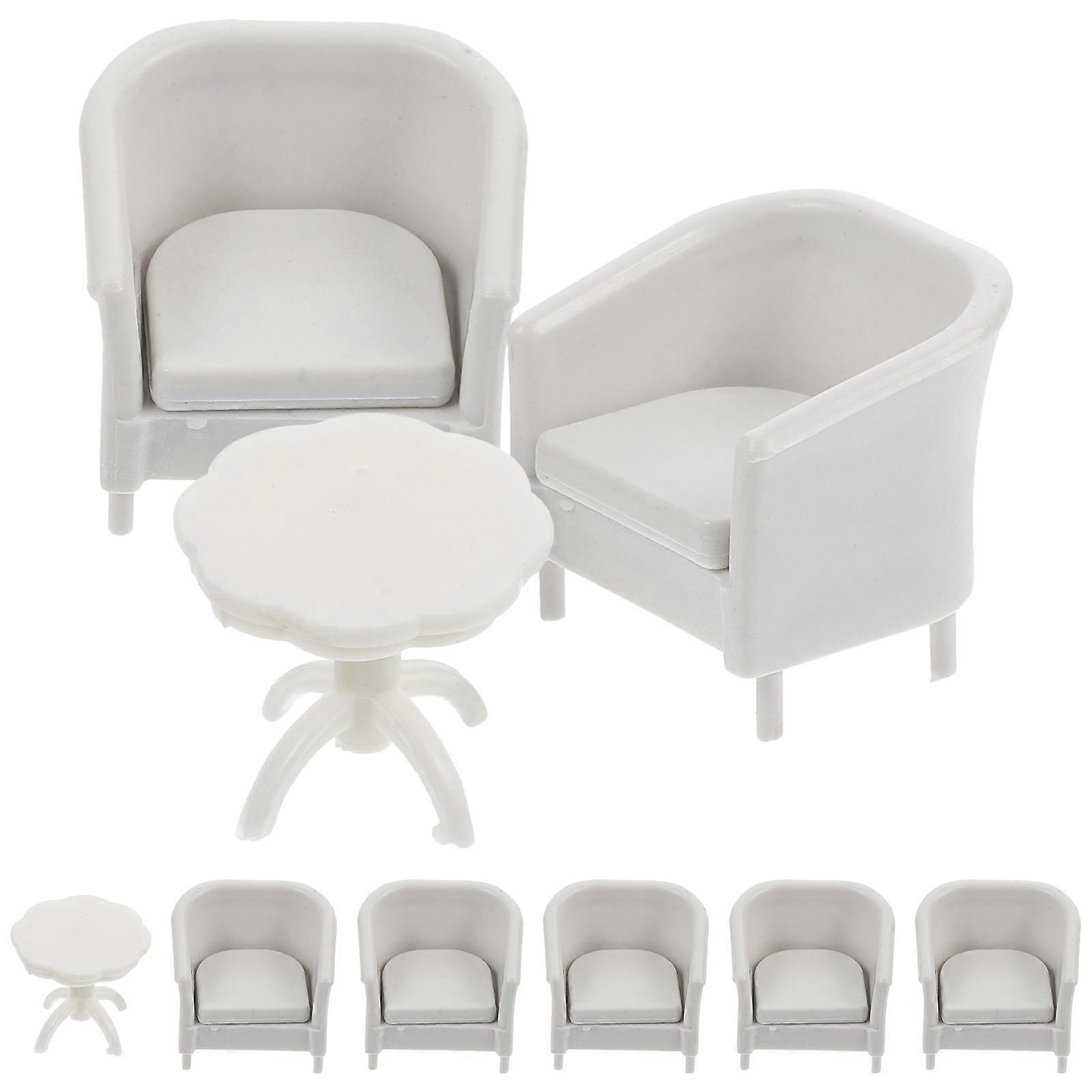 ドールハウス用ミニプラスチック家具セット 9 個 – ミニハウス装飾用のリアルなテーブルと椅子のモデル – 安全で詳細な屋内家具の小道具