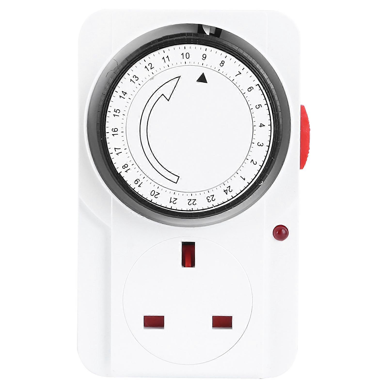 Intelligent 24 Hour Cycle Mechanical Timing Power Switch Timer Plug Socket  240V