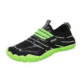 Scarpe da acqua per bambini a piedi nudi, ultraleggere, slip-on, con fori di drenaggio, per uso esterno e in piscina, per ragazzi e ragazze (nere, n. 2, 6 anni)