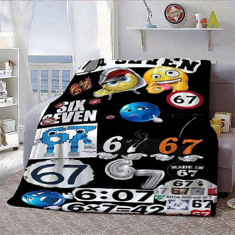 67 Creative Collage Digital Print Flannel Blanket Durable Wrinkle-resistant