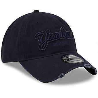 New Era 9Twenty Adjustable Cap - DISTRESSED New York Yankees