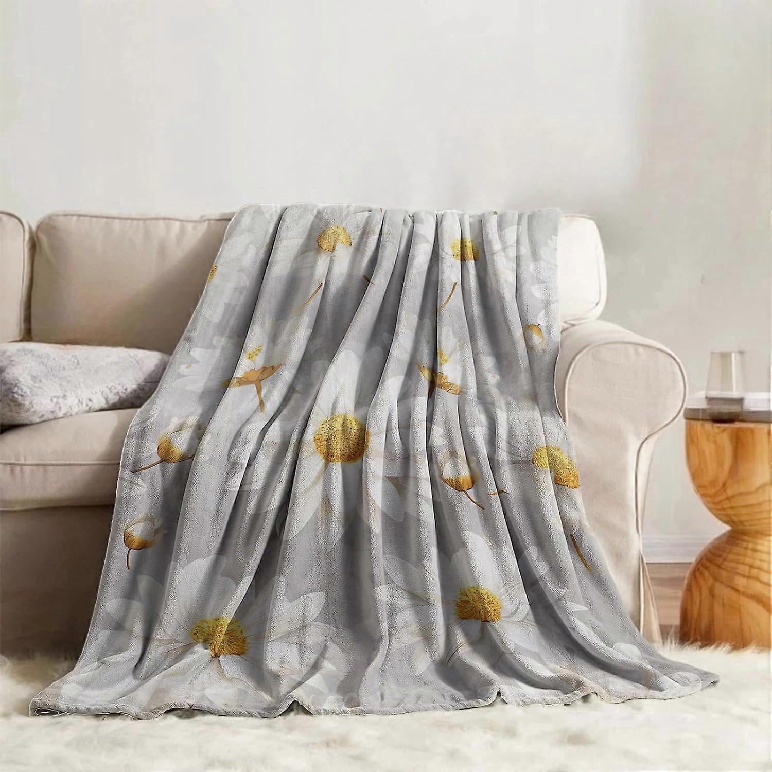 Daisy Blanket - Floral Soft Cozy Lightweight Flannel Throw Blanket, Ideal for Couch, Elegant Bedding Accent, Travel-Friendly, Fuzzy Home Decor 5060IN