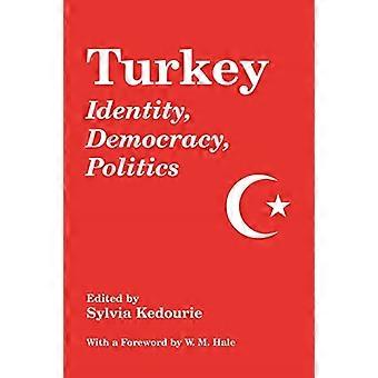 Tyrkia: Identitet, Demokrati, Politikk