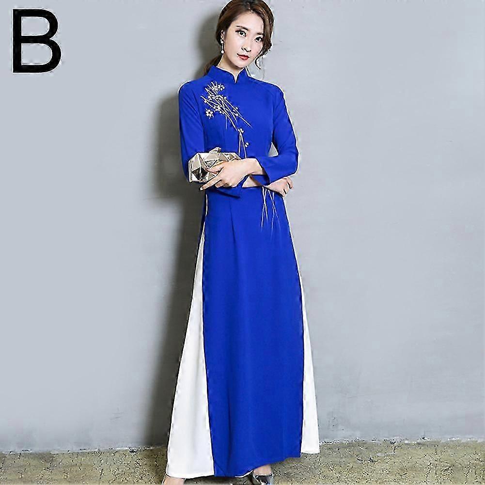 Retro and Artistic Style Women's Ao Dai for a Variety of Formal Events