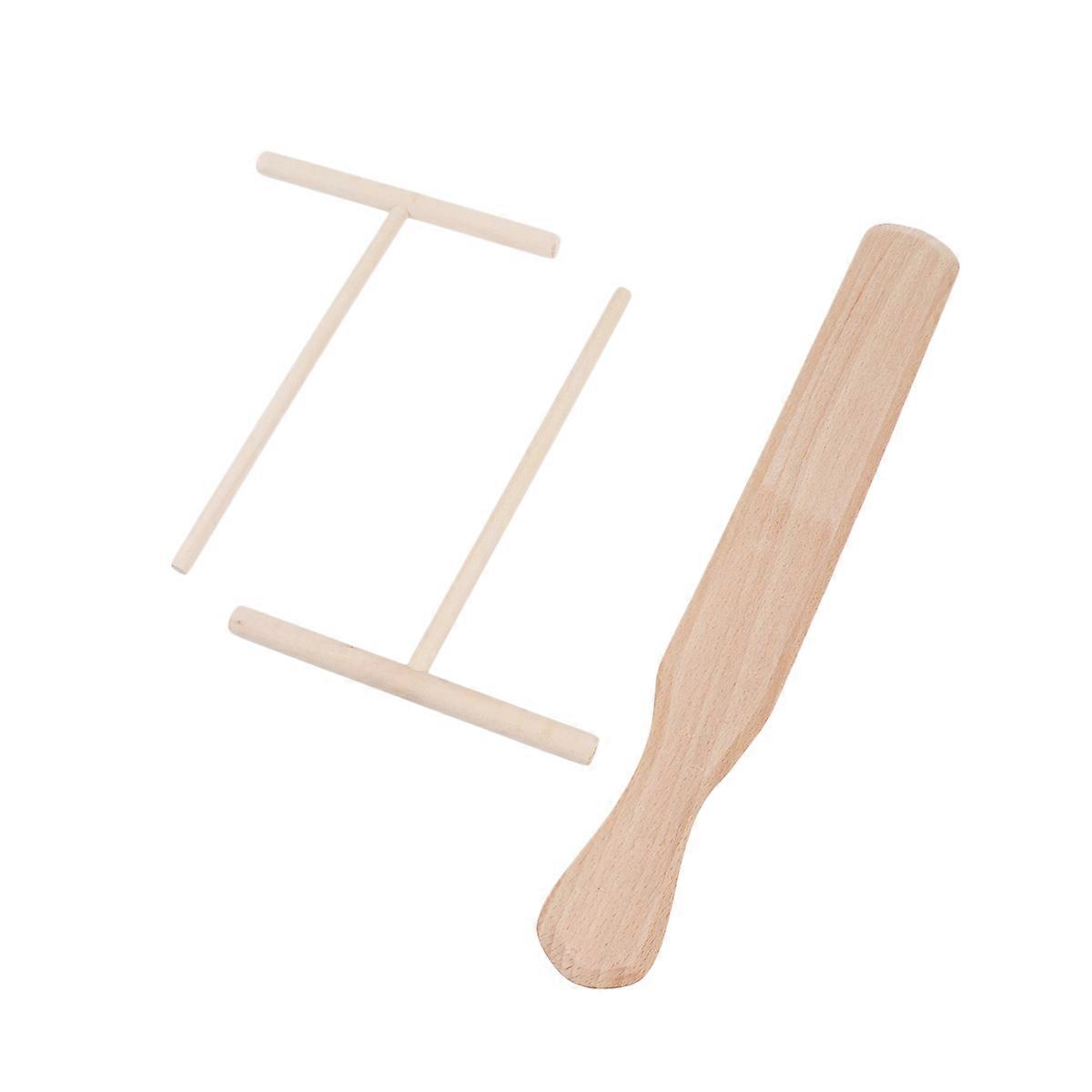Versatile Crepe Turner, Comfortable Grip Spatula, Pan-Friendly Design