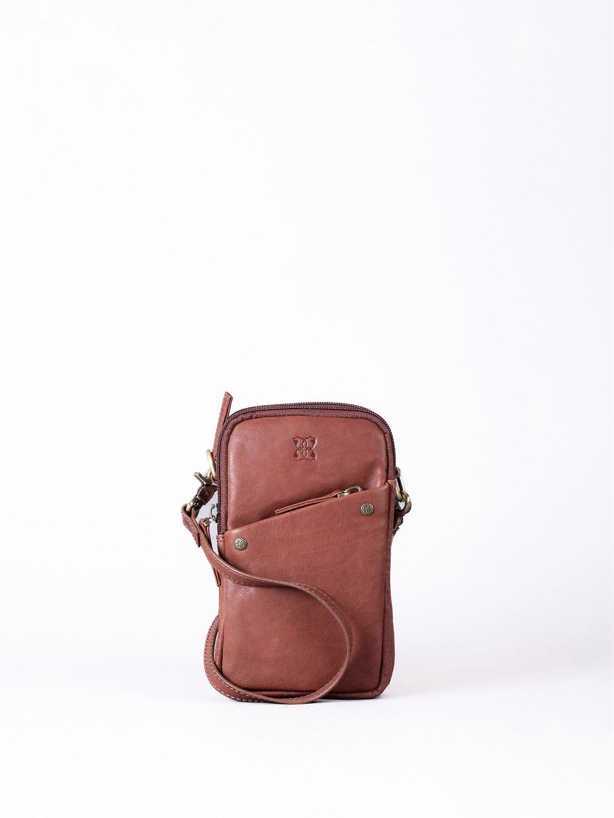 Harstone Leather Travel Bag in Tan
