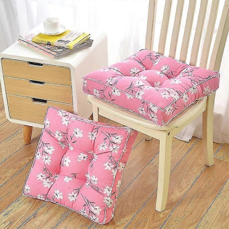 Firkantede stolputer. 100 % bomull, tykk polstring, sittepute til hagestol