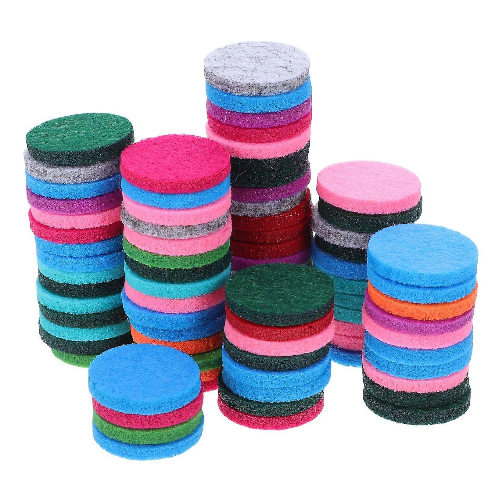 100 kpl 17,5 mm: n korvaavat huopatyynyt 25 mm: n eteeristen öljyjen diffuusorilukko riipus kaulakoru (sekoitettu 10 väriä)