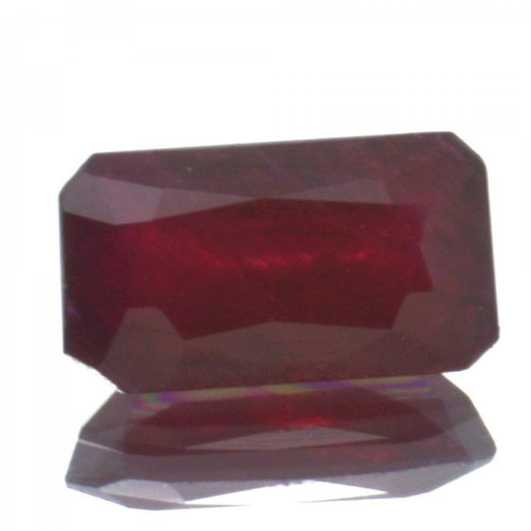 1,23ct Ruby Emerald Cut awo42