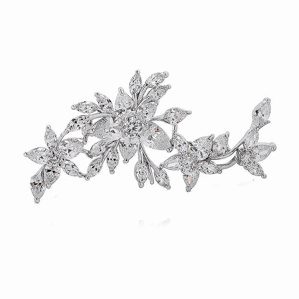 Classic design brooch pin for versatile styling