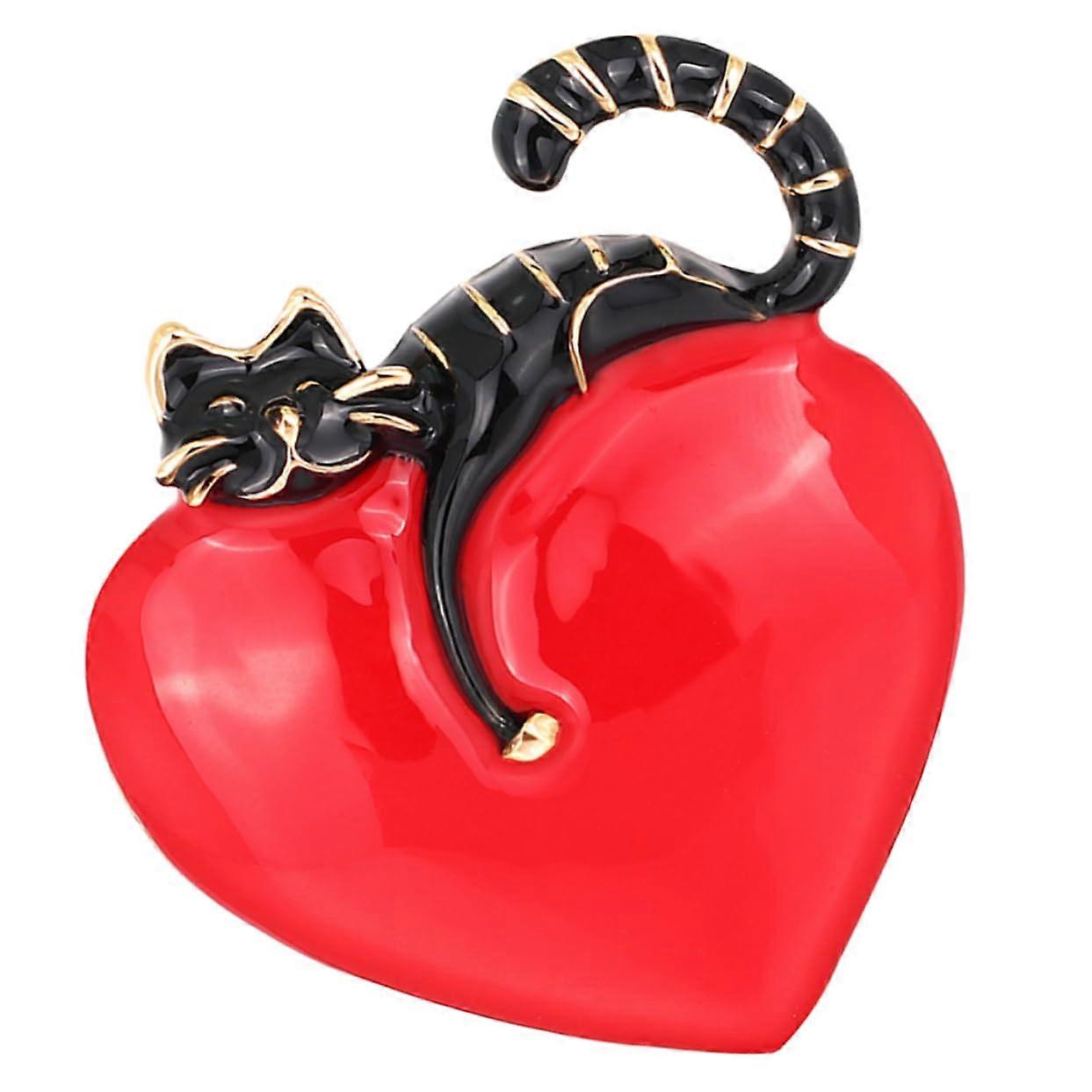Elegant Cat-Shaped Brooch Alloy Lapel Pin With Heart Pattern Eco-Friendly