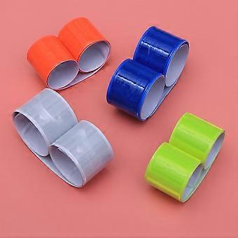 8 verstelbare PVC veiligheidsarmbanden met reflecterende details voor hardlopen, wandelen en hiken in het donker