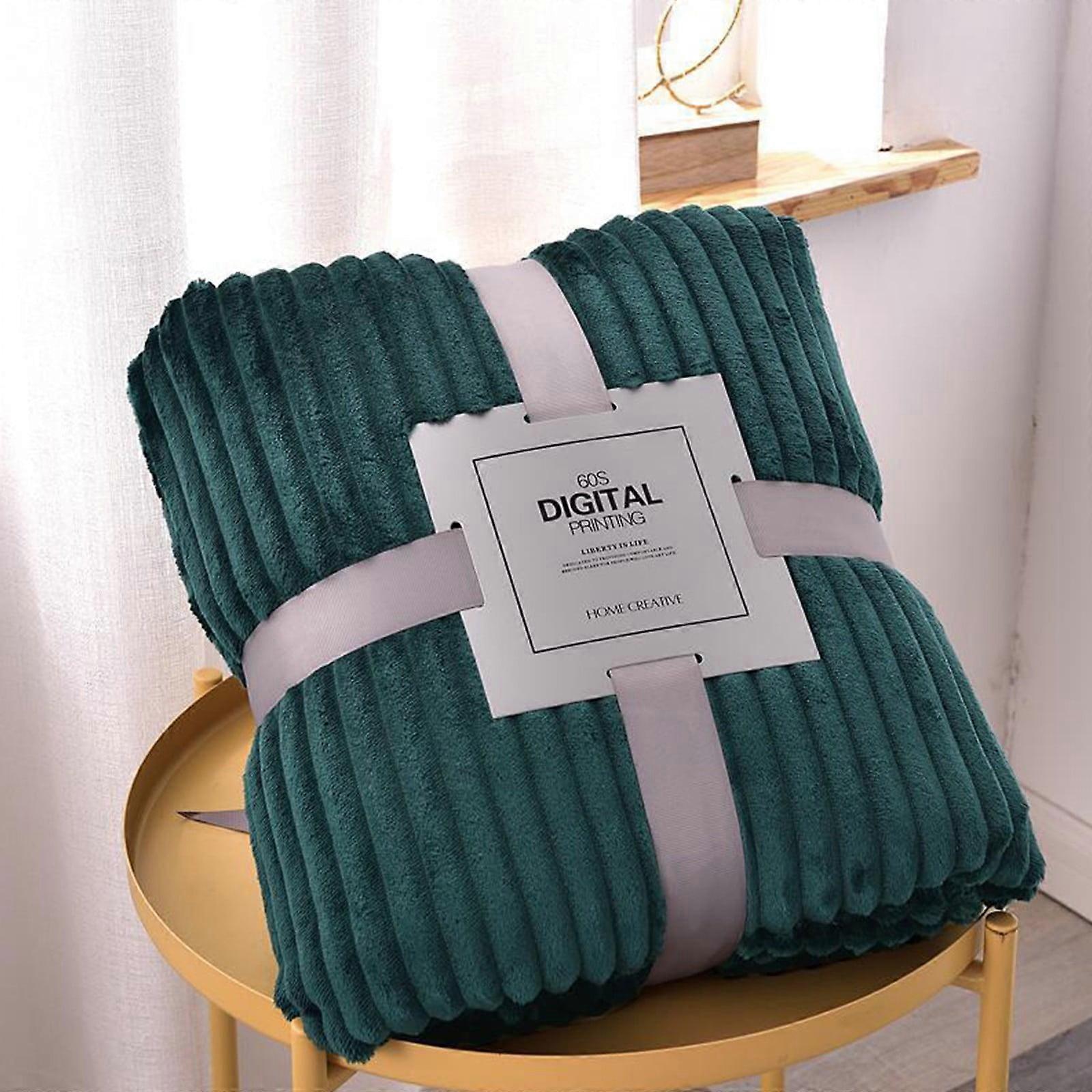 Shag Throw Blanket, Heavy Soft & Lightweight, Warm Christmas Blanket Compatible with Sofas Beds - Wool Hugging Blanket
