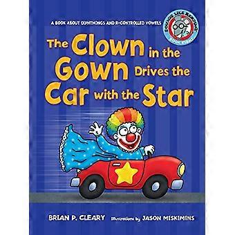Clownen i klänning driver bilen med stjärnan (låter som läsning)