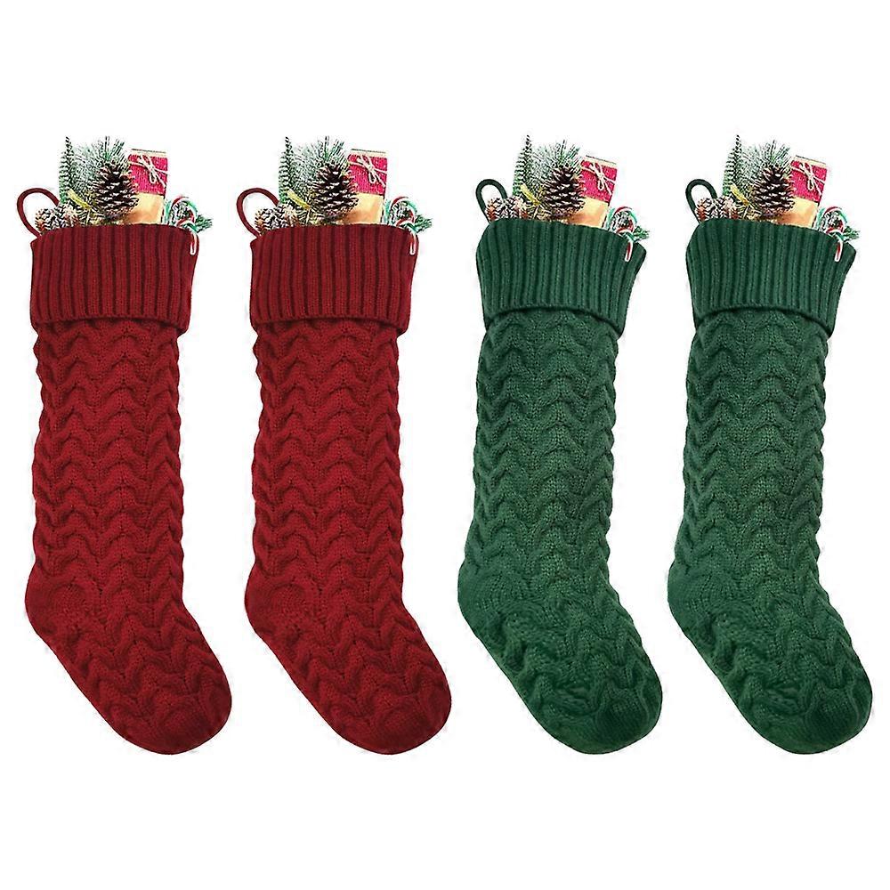 Neulo joulusukat nimikylteillä, käsisukat