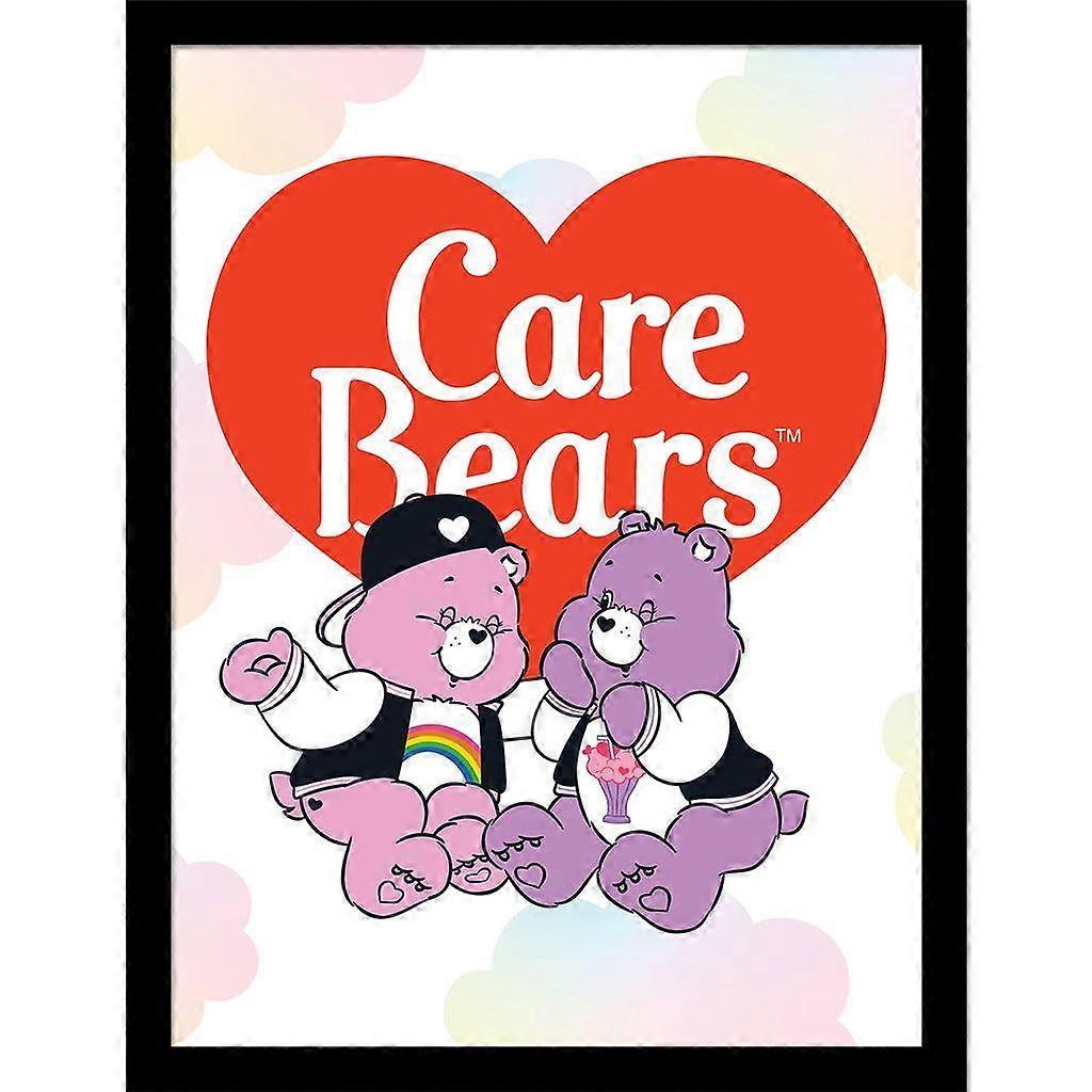 Care Bears Varsity Cuore Poster con Cornice 40cm x 30cm Rosa/Rosso/Bianco