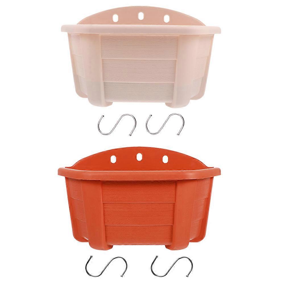 Practical Hanging Flower Pot, Ideal for Balcony and Outdoor Spaces