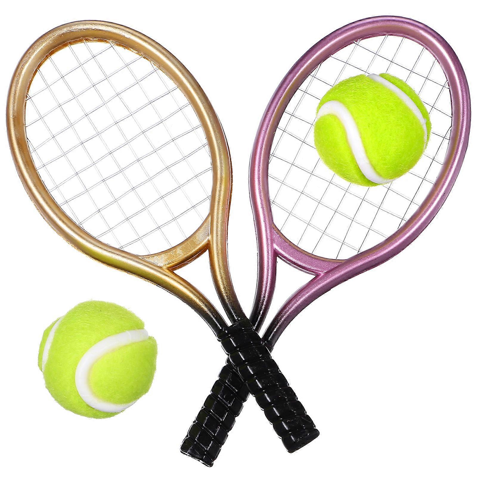 Miniature Tennis Racket and Ball Set – Lightweight DIY Decor Props for Dollhouses and Photo Shoots – Random Color