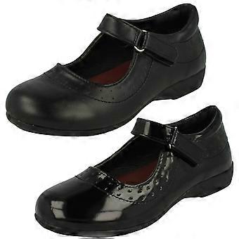 Ragazze Spot su scarpe scuola